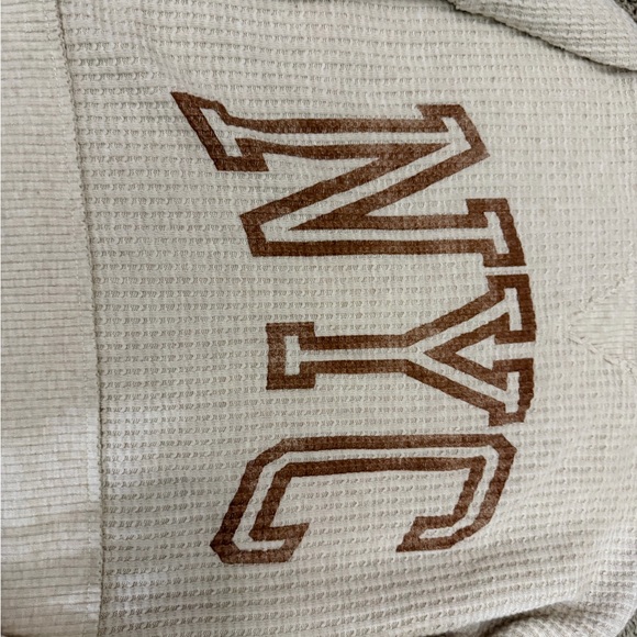 American Eagle Big Hug Crew Neck Waffle Sweatshirt Cream Knit Sweater - Picture 4 of 7